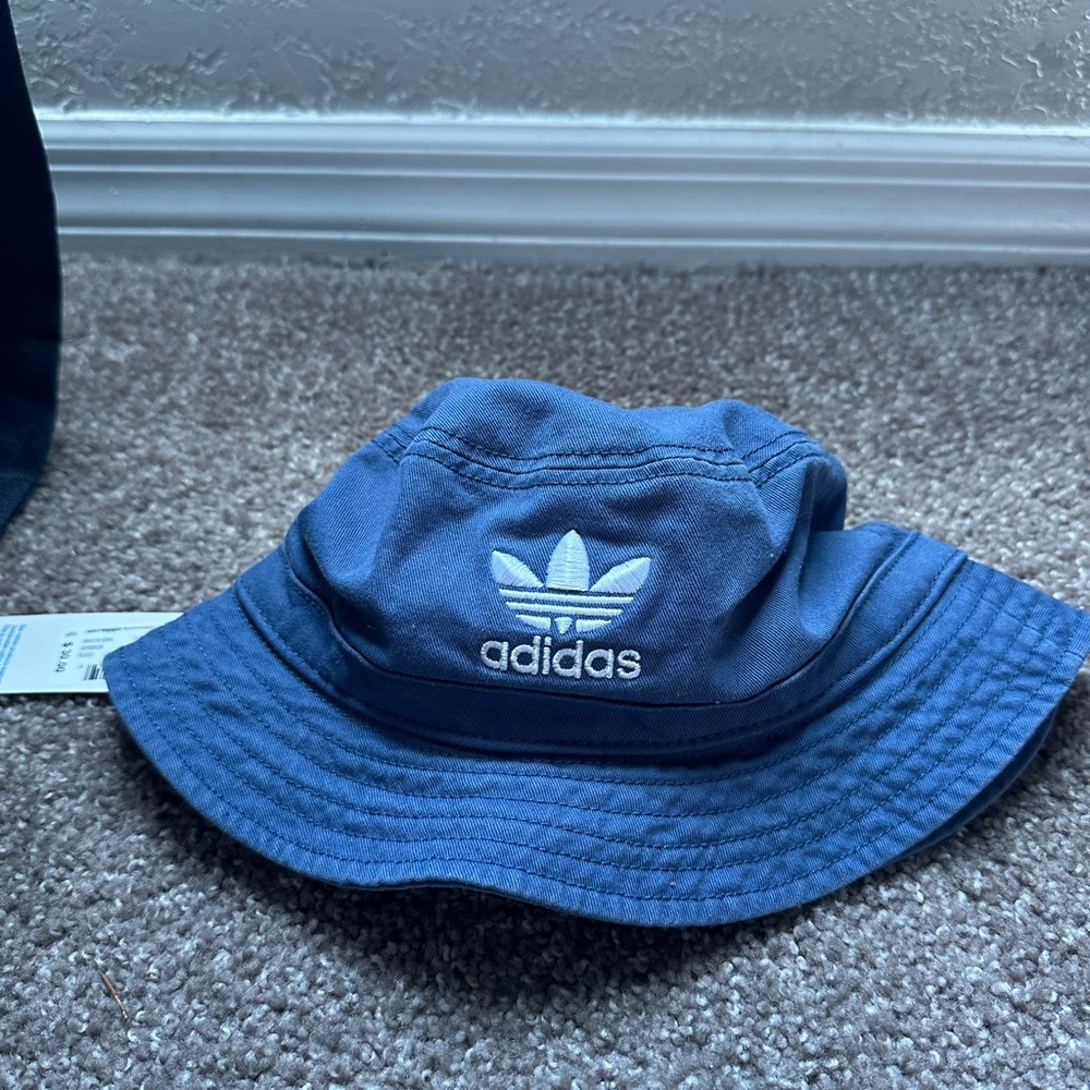 NWT adidas bucket hat